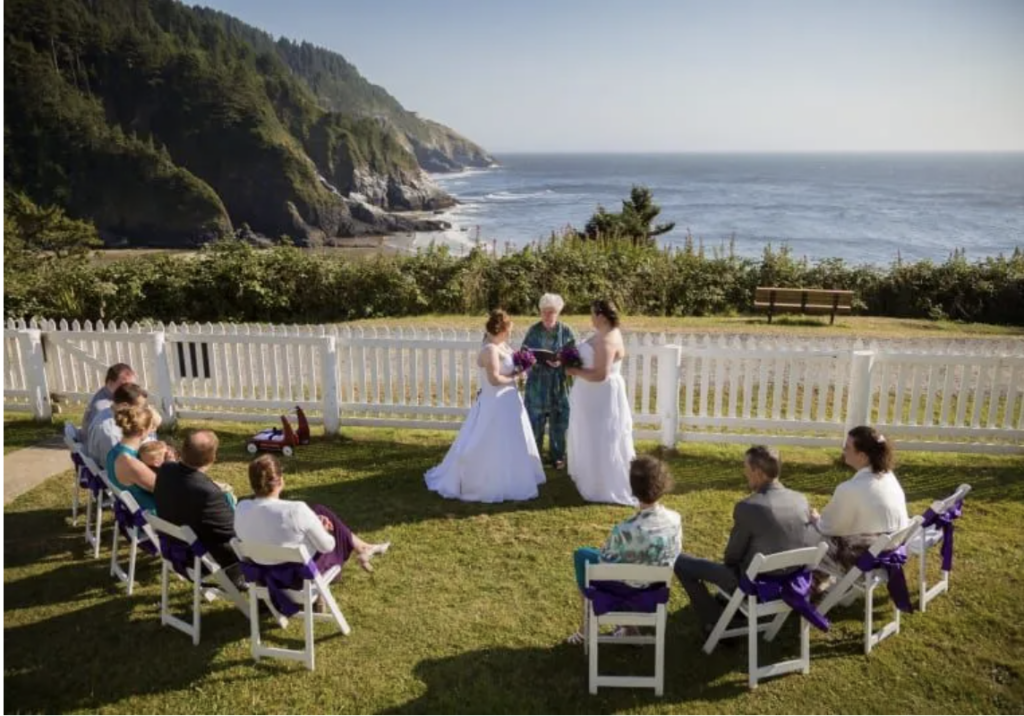 Two brides say “I do” at one of my favorite Oregon Coast wedding venues.